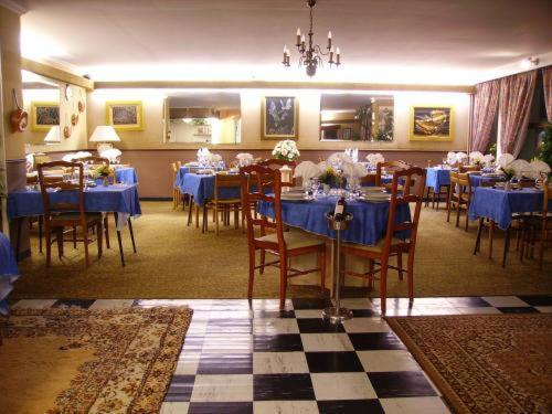 Hotel Restaurant Du Tourisme Latronquiere Экстерьер фото